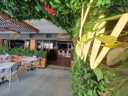 Kensington Işıklı Logo & Yaşayan Duvar Uygulaması | Yunus Emre Atayay Emlak ve Danışmanlık