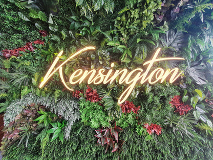 Kensington Işıklı Logo & Yaşayan Duvar Uygulaması | Yunus Emre Atayay Emlak ve Danışmanlık