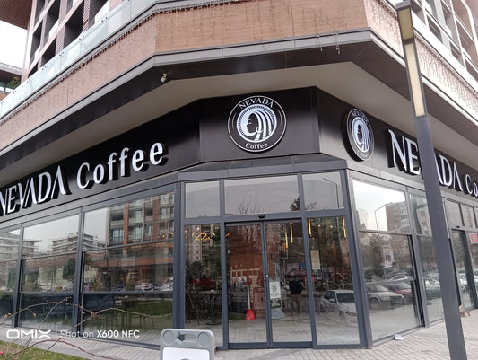 NEVEDA Cafe Tüm Kurumsal Tabela Çözümlerinde Tam Hizmet İş Ortaklığı